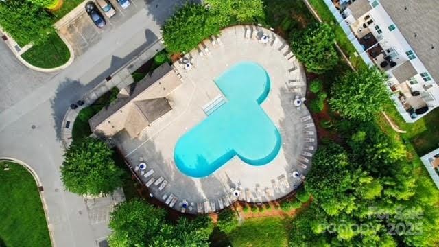 529 River Park Rd, Belmont, NC 28012 - aerial view of a pool