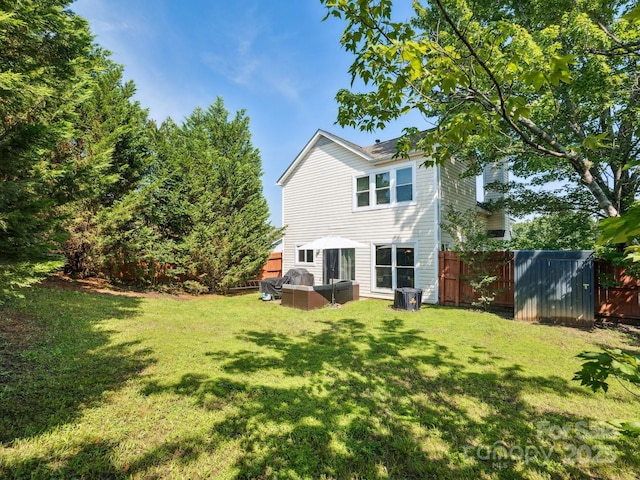 5701 Silver Eagle Dr, Charlotte, NC 28214 - back of property