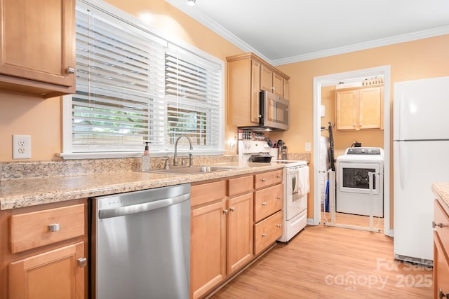 2279 Cedar Oak Cir, Gastonia, NC 28052 - kitchen featuring stainless steel appliances, washer / dryer, crown molding, light wood-style flooring, and light brown cabinets