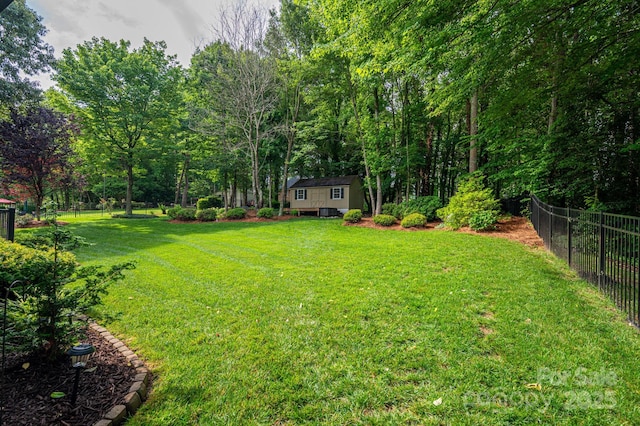 7988 Golf Course Dr N, Denver, NC 28037 - view of yard featuring an outdoor structure