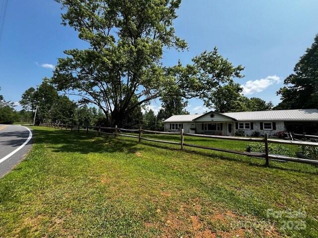 1649 Carters Ridge Rd, Spruce Pine, NC 28777 - photo 3