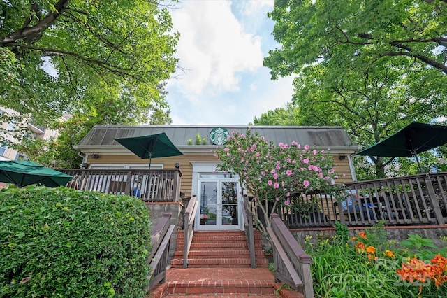 1315 E Blvd Unit 225, Charlotte, NC 28203 - view of front of property featuring a metal roof