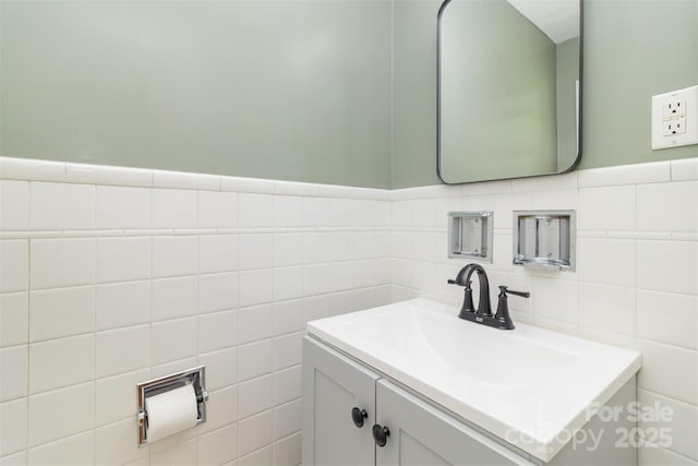 3969 Sheffield Dr, Charlotte, NC 28205 - bathroom with vanity and tile walls