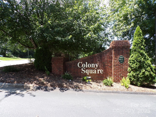833 21st Ave NE Unit 833, Hickory, NC 28601 - view of community sign