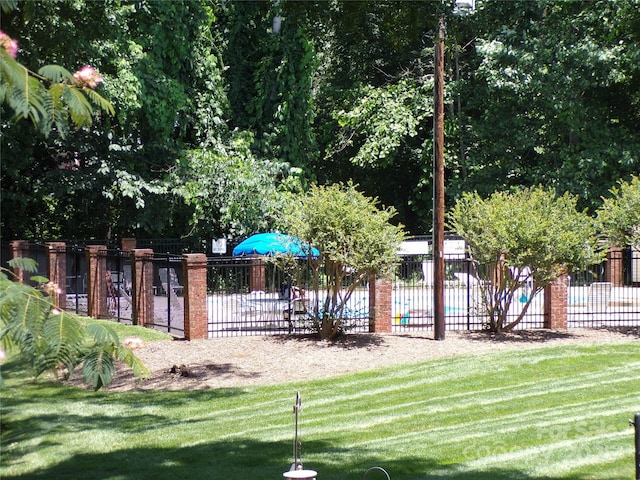 833 21st Ave NE Unit 833, Hickory, NC 28601 - view of yard