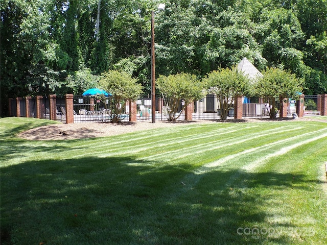 833 21st Ave NE Unit 833, Hickory, NC 28601 - view of yard