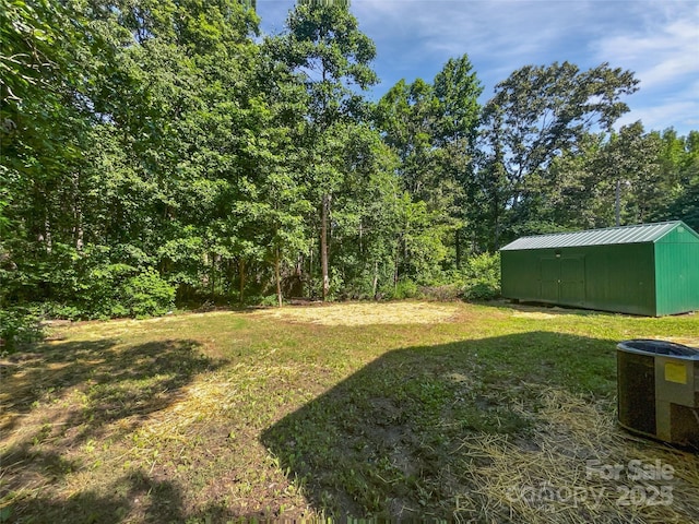 232 Branchwood Cir, Kings Mountain, NC 28086 - view of grassy yard with a shed