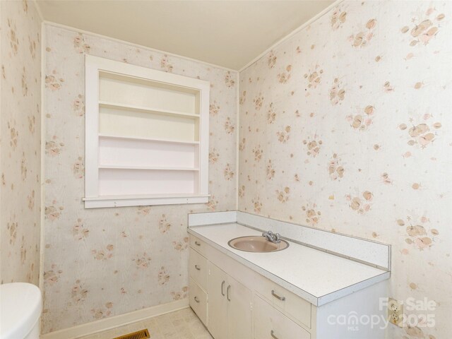 34 Lockhart Rd, Tryon, NC 28782 - half bath with wallpapered walls and vanity