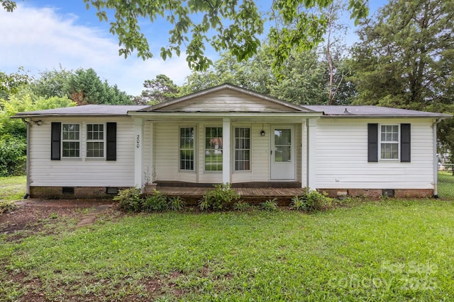 200 Southwood Park Rd, Mooresville, NC 28117 - ranch-style home with crawl space, a front lawn, and covered porch