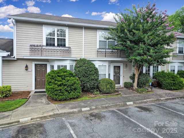 502 Heritage Pkwy, Fort Mill, SC 29715 - view of property featuring uncovered parking