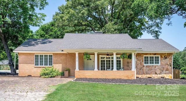 318 W Peeler St, Salisbury, NC 28146 - view of front facade featuring crawl space, roof with shingles, a front lawn, and a porch