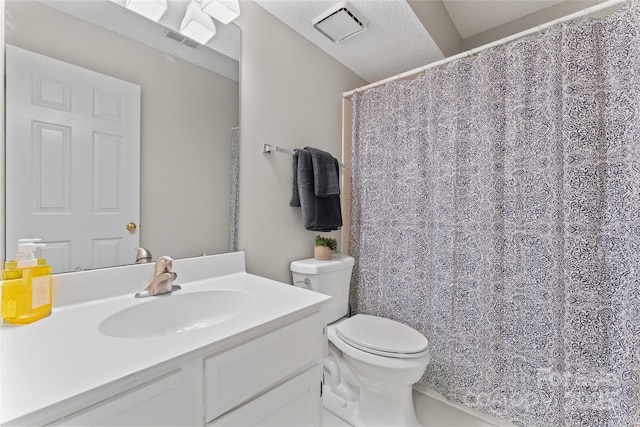10043 Elsenham Ln, Charlotte, NC 28269 - full bathroom featuring vanity and curtained shower