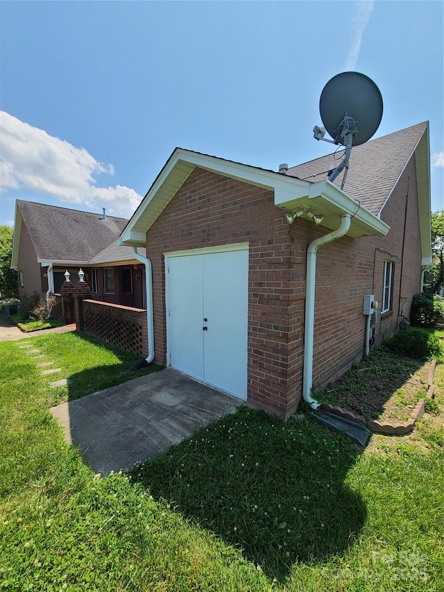 110 Kimberly Ln, Kings Mountain, NC 28086 - view of home's exterior with a yard, brick siding, and an attached garage
