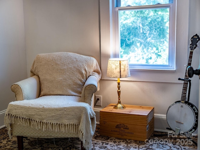 99 Little Oak St, Canton, NC 28716 - sitting room with baseboards