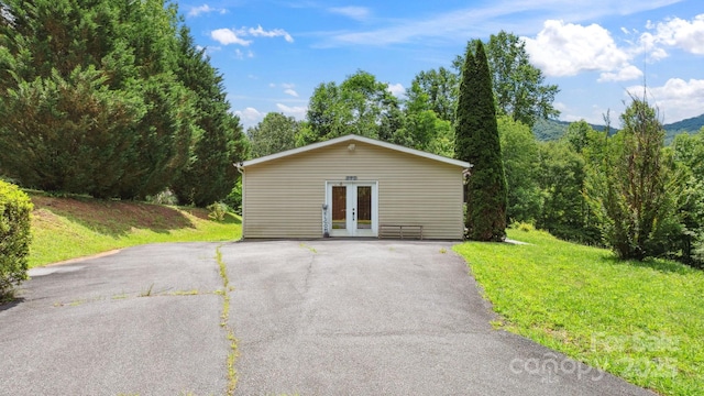 152 Lantana Dr, Sylva, NC 28779 - view of front of property featuring french doors and a front lawn
