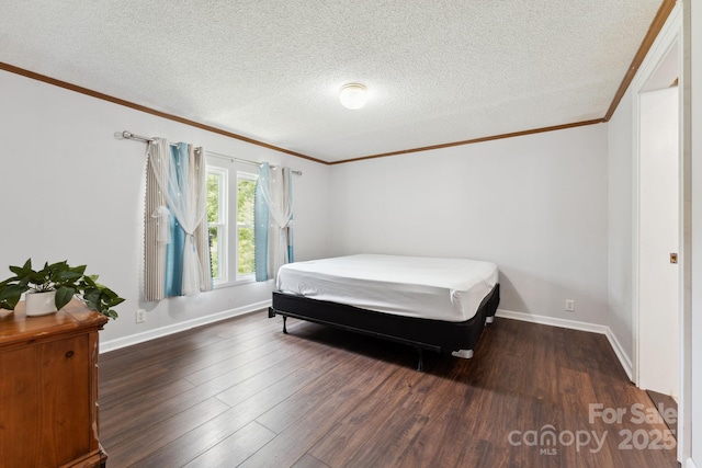 152 Lantana Dr, Sylva, NC 28779 - bedroom featuring wood finished floors, crown molding, and a textured ceiling