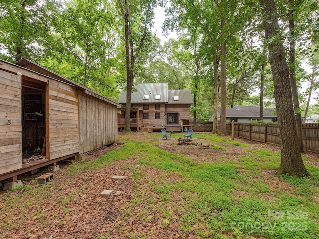 5109 Walnut Grove Ln, Charlotte, NC 28227 - view of yard featuring an outbuilding