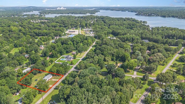 1593 Bloomfield Rd, Rock Hill, SC 29732 - aerial overview of property's location with a large body of water and property boundaries highlighted
