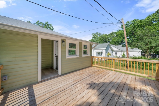 124 Marion St, Clover, SC 29710 - view of deck