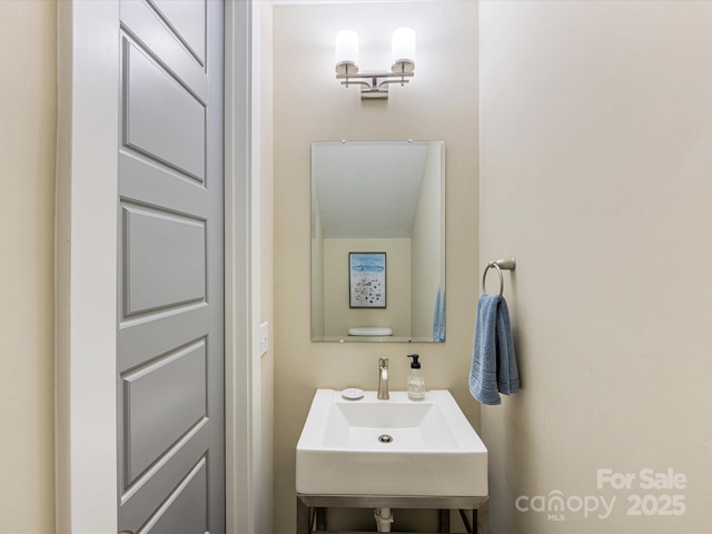 612 Ideal Way, Charlotte, NC 28203 - bathroom with a sink