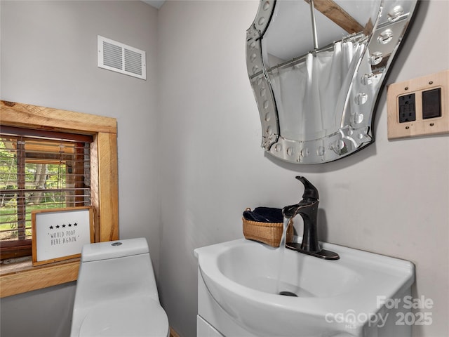 14715 Cruso Rd, Canton, NC 28716 - bathroom featuring vanity and a shower with curtain