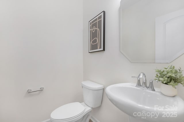 4060 Beacon Ave Unit 148, Monroe, NC 28110 - bathroom featuring baseboards