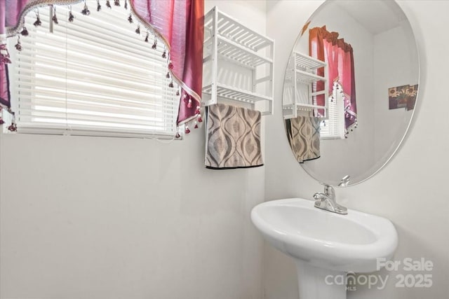 9511 Turning Wheel Dr, Charlotte, NC 28214 - bathroom with a sink
