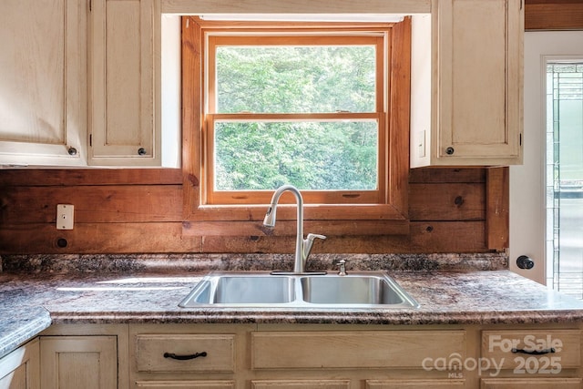 2266 Sugar Mountain Rd, Newland, NC 28657 - kitchen with a sink
