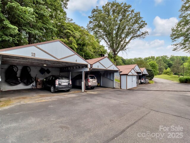 87 Willow Rd Unit D-4, Waynesville, NC 28786 - view of parking / parking lot