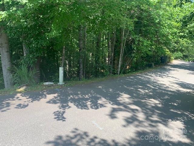 125 Browning Rd, Black Mountain, NC 28711