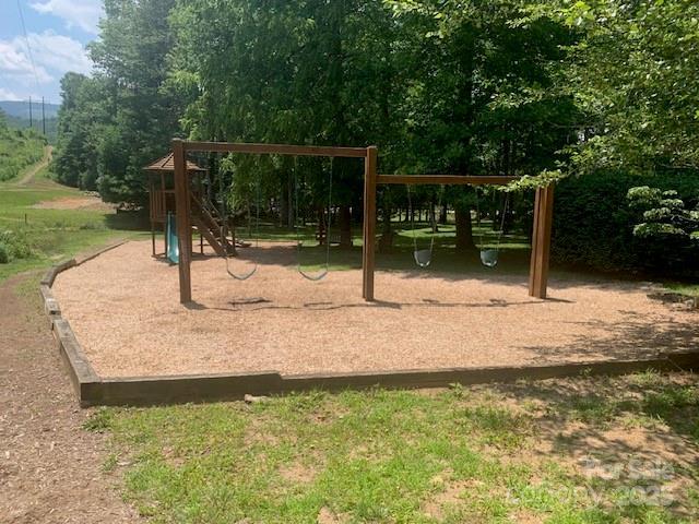 125 Browning Rd, Black Mountain, NC 28711