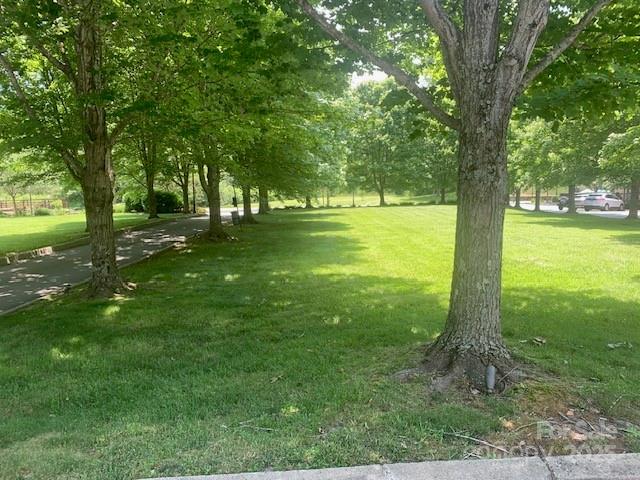 125 Browning Rd, Black Mountain, NC 28711