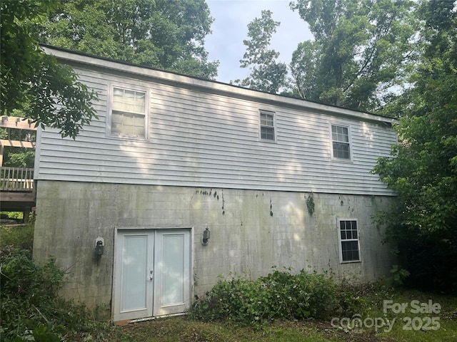 9314 Seymour Ln, Davidson, NC 28036 - rear view of property featuring a wooden deck