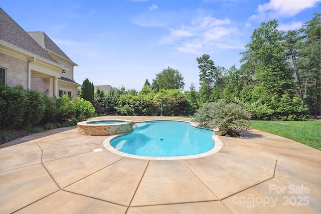 20635 Queensdale Dr, Cornelius, NC 28031 - view of pool featuring a pool with connected hot tub and a patio area