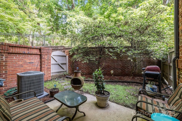 4854 S Hill View Dr, Charlotte, NC 28210 - fenced backyard with a patio area and area for grilling