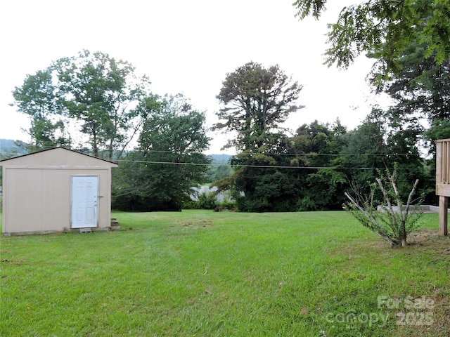 324 Whispering Hills Dr, Hendersonville, NC 28792 - photo 5