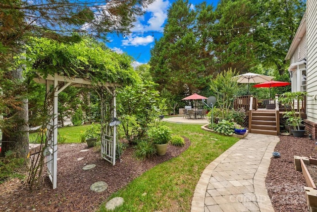 9514 Hayenridge Ct, Huntersville, NC 28078 - view of green lawn with a deck, a patio, a gazebo, and outdoor dining area