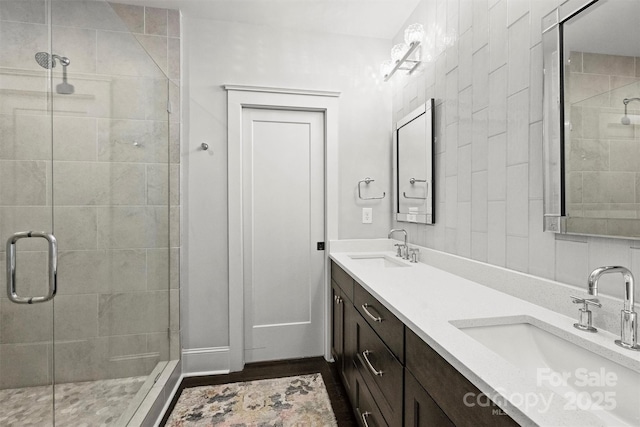 622 Mattie Rose Ln, Charlotte, NC 28204 - full bath with a shower stall and double vanity
