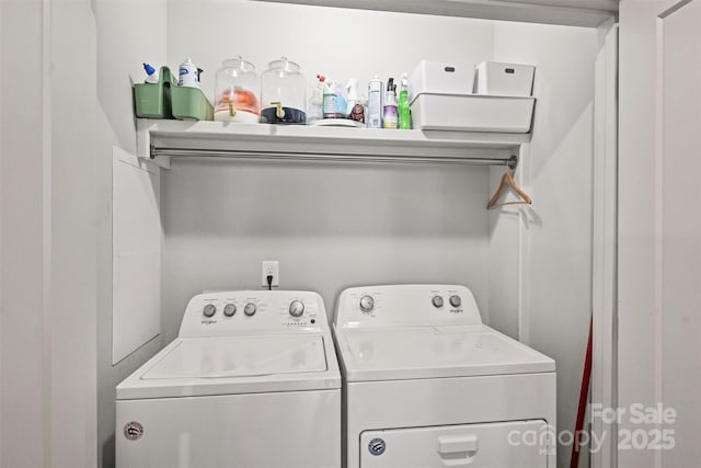 622 Mattie Rose Ln, Charlotte, NC 28204 - washroom featuring independent washer and dryer