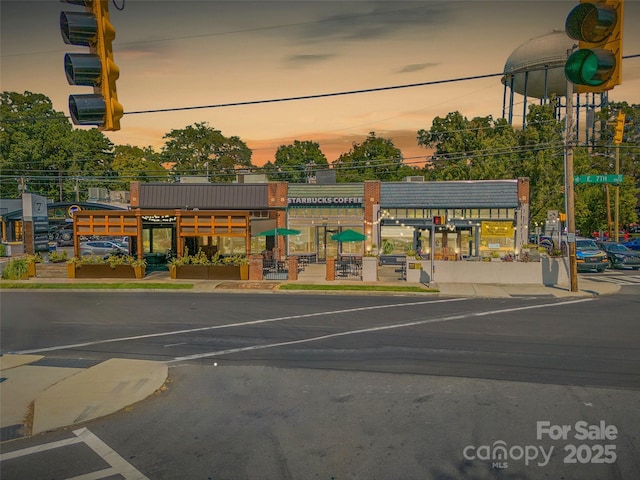 622 Mattie Rose Ln, Charlotte, NC 28204 - view of asphalt road with curbs and sidewalks