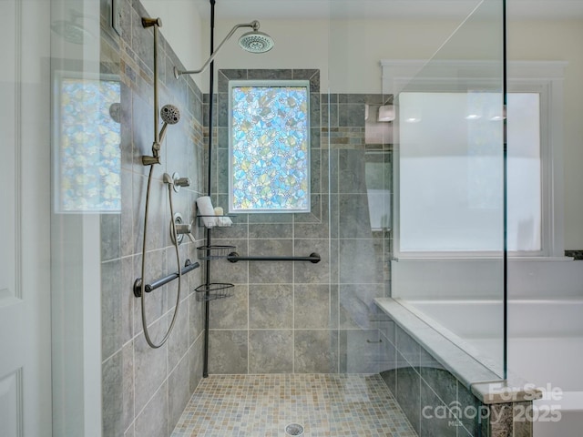8508 Sandowne Ln, Huntersville, NC 28078 - full bath featuring tiled shower