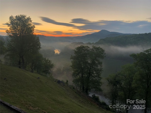214 River Knoll Dr, Jefferson, NC 28640 - mountain view