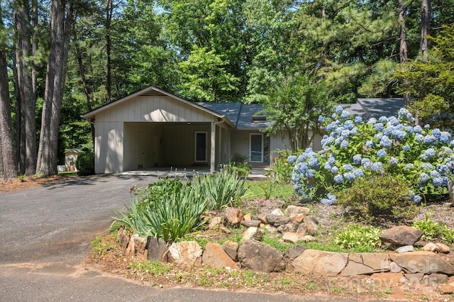 55 Diamond Ridge Ln, Columbus, NC 28722 - ranch-style house with driveway and a carport