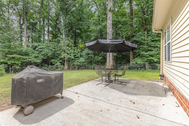 713 Hickory Hill Ct, Gastonia, NC 28054 - fenced backyard with a patio and outdoor dining area