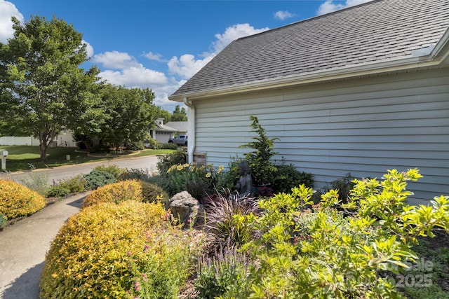 16 Sunview Cir, Arden, NC 28704 - view of home's exterior featuring roof with shingles