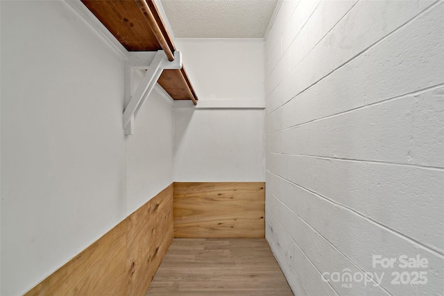 2526 Hankins Rd, Marion, NC 28752 - spacious closet with wood finished floors