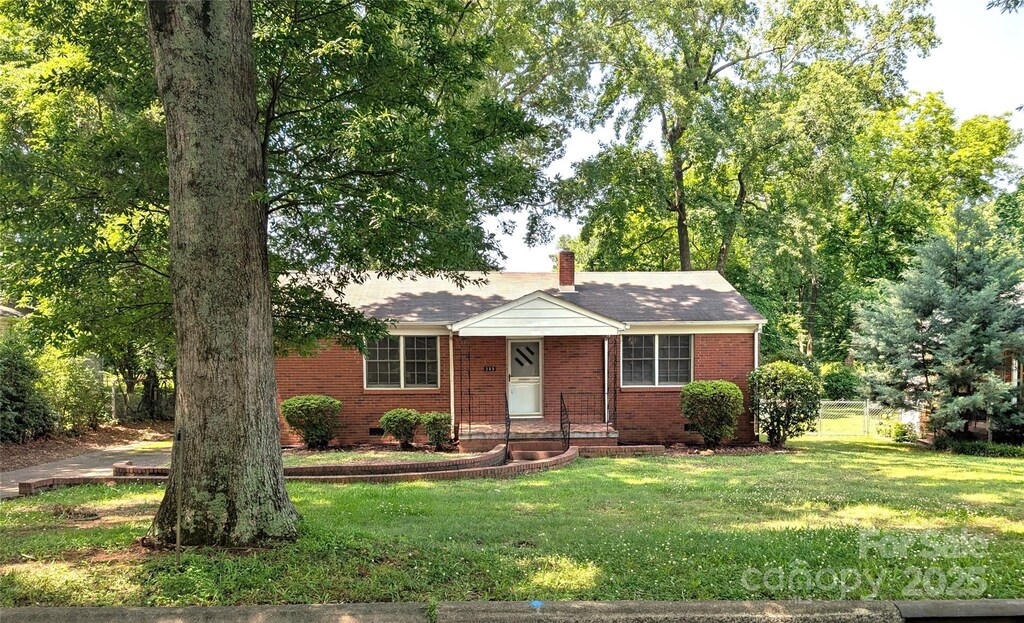 309 Fannie Cir, Charlotte, NC 28205 - photo 1