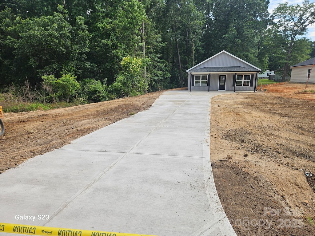 814 Generation Ln, Clover, SC 29710 - view of front of house with driveway and a porch