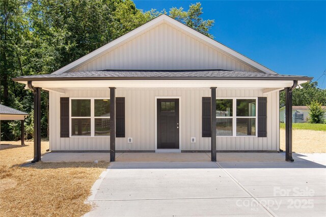 812 Generation Ln, Clover, SC 29710 - view of front of property with covered porch and a shingled roof