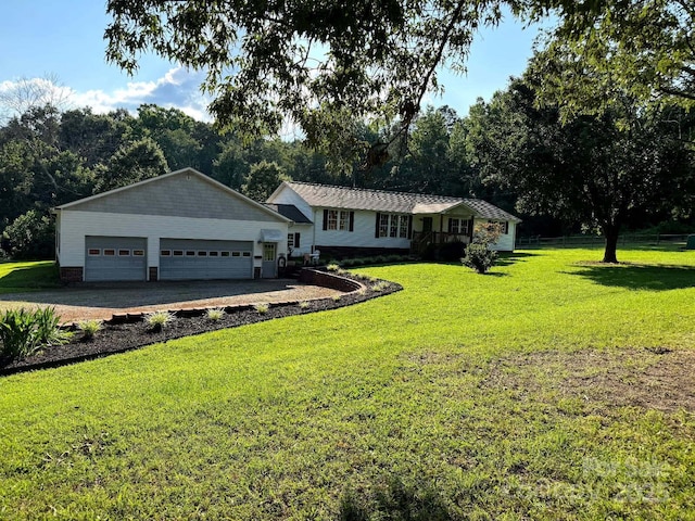1116 Lewis Ferry Rd, Statesville, NC 28677 - split level home featuring a front yard, a garage, and driveway